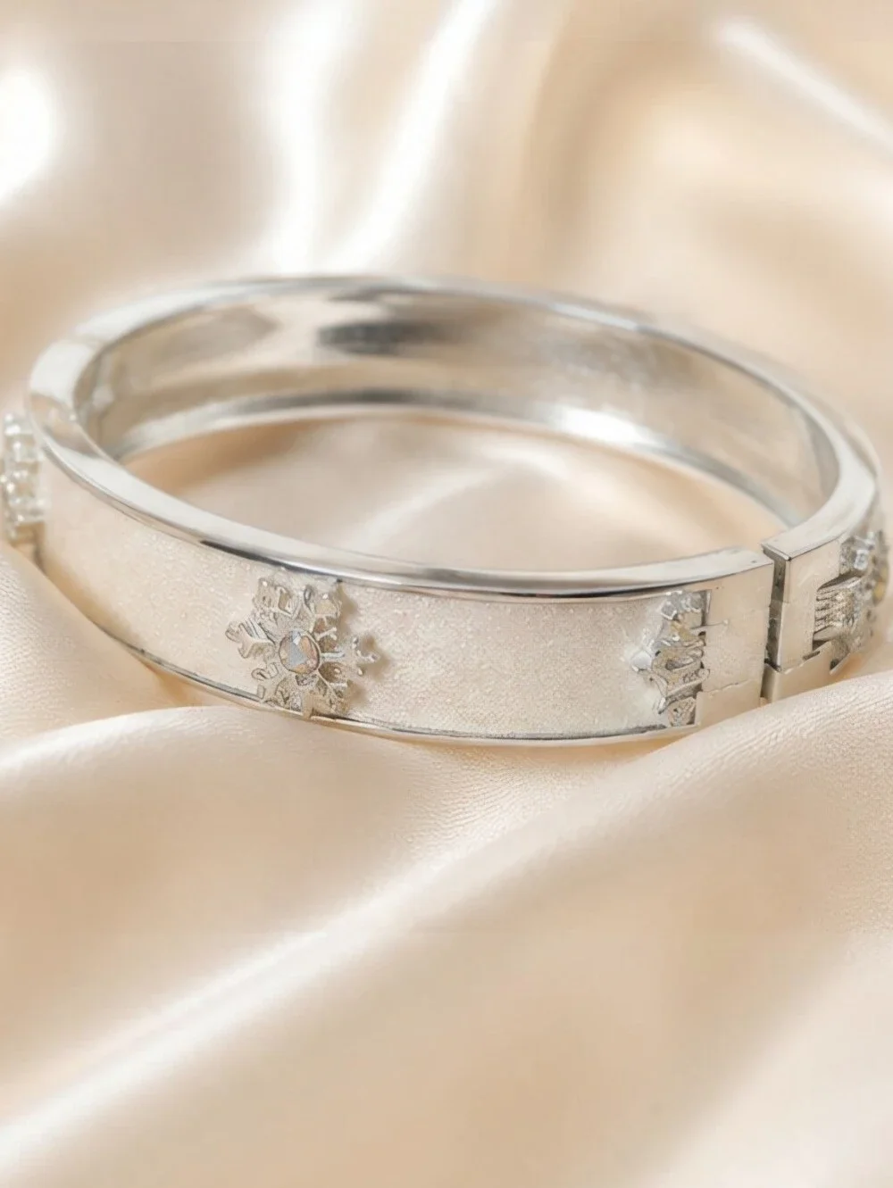 Icy Snowflake Hinged Cuff Bangle Bracelet – Silver Tone Frosted Finish